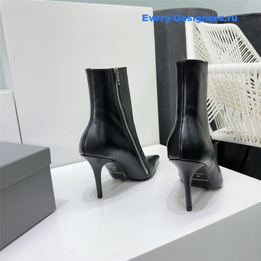 Ba1en*iaga black zipper pointed toe boots