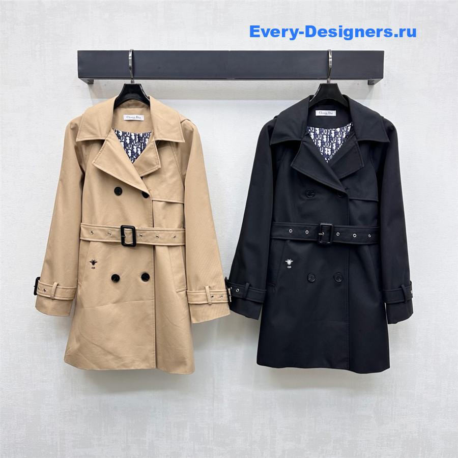 D10r beige double-breasted trench coat