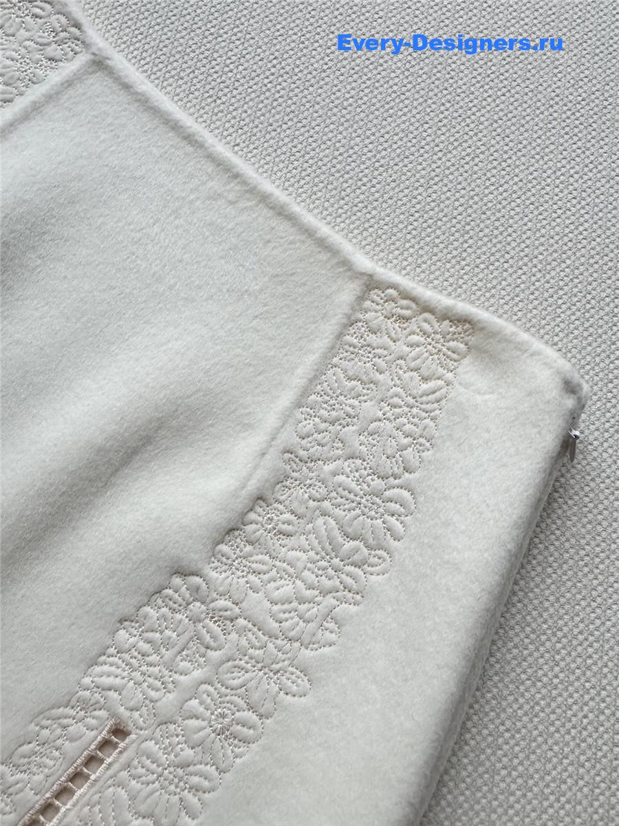 H**me5 beige cashmere skirt