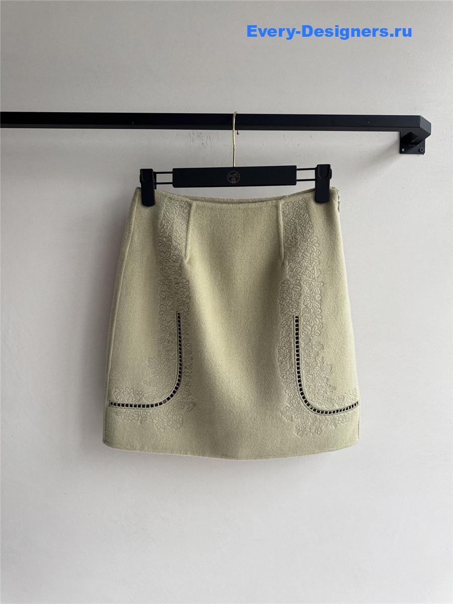 H**me5 green cashmere skirt