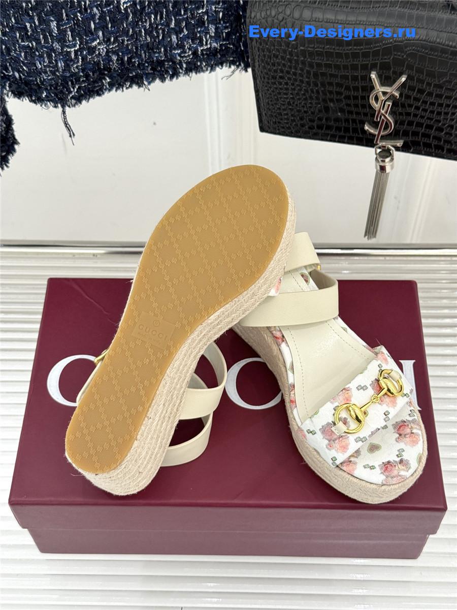 Gvc*1 beige horsebit gg platform espadrille sandals