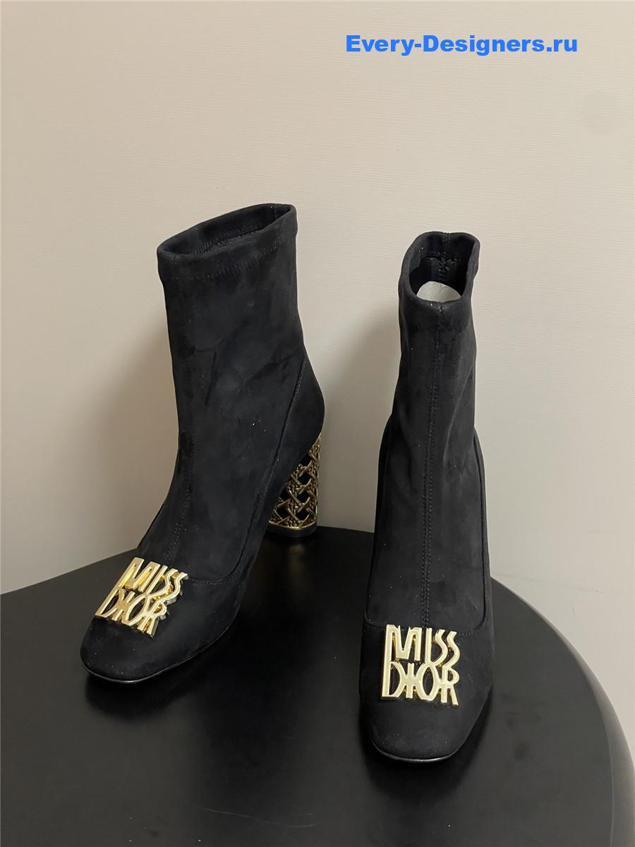 D10r black suede block heel ankle boots