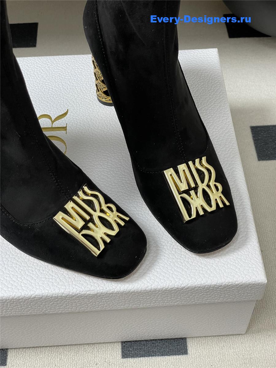 D10r black suede block heel ankle boots