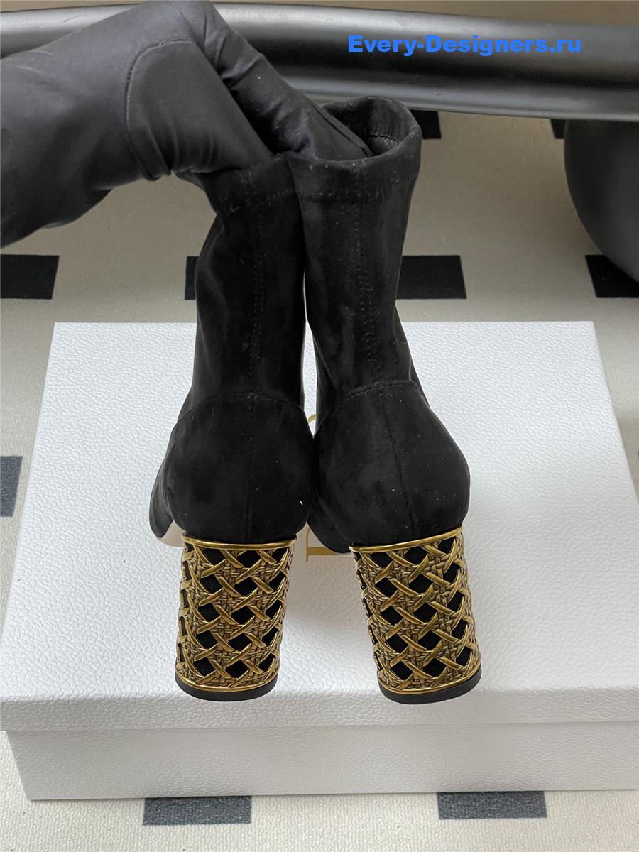 D10r black suede block heel ankle boots
