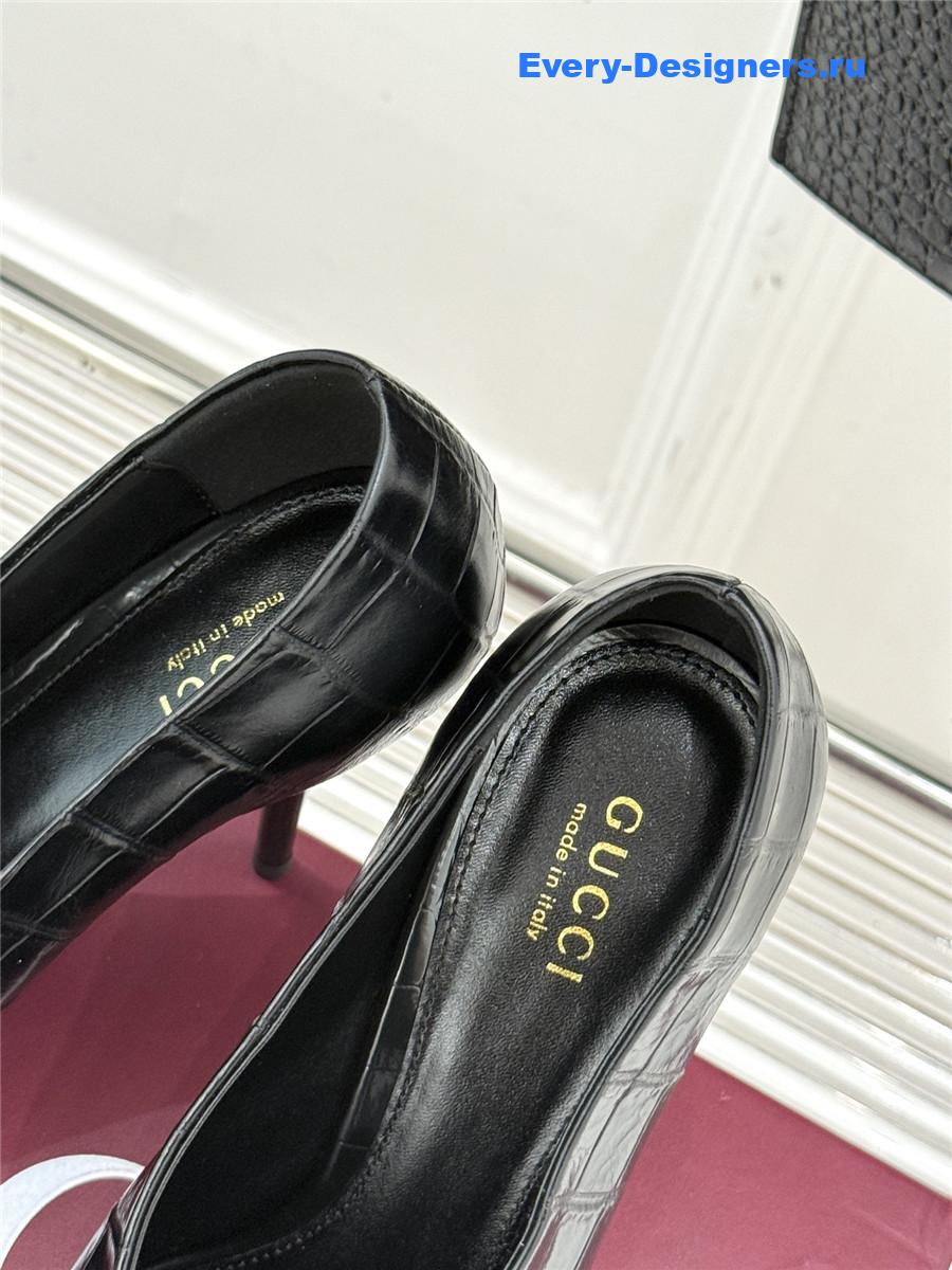 Gvc*1 black croc-embossed leather mule pumps