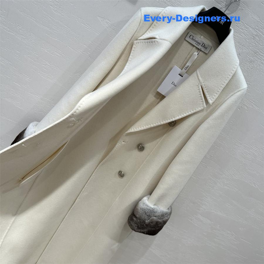 D10r white double-breasted cashmere coat