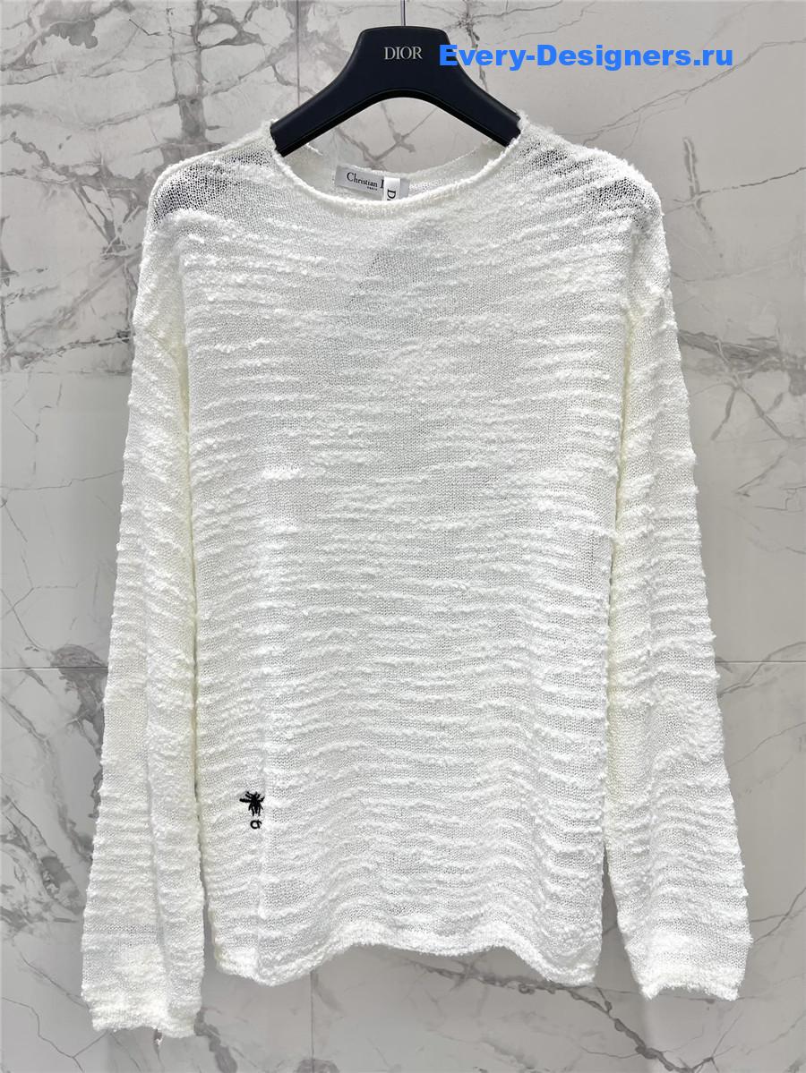 D10r loose white long-sleeved knit top