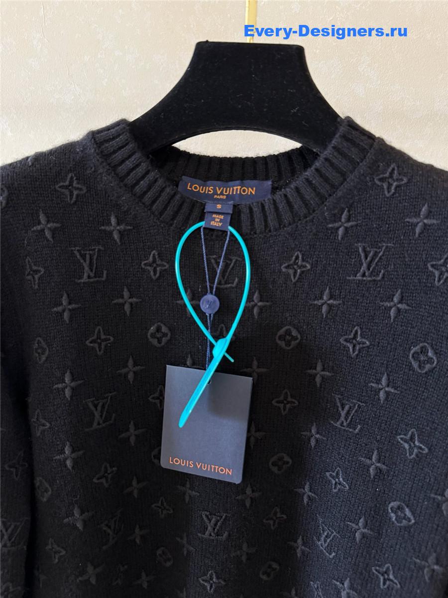 l0vis Vvtt0n black monogram embellished wool crewneck