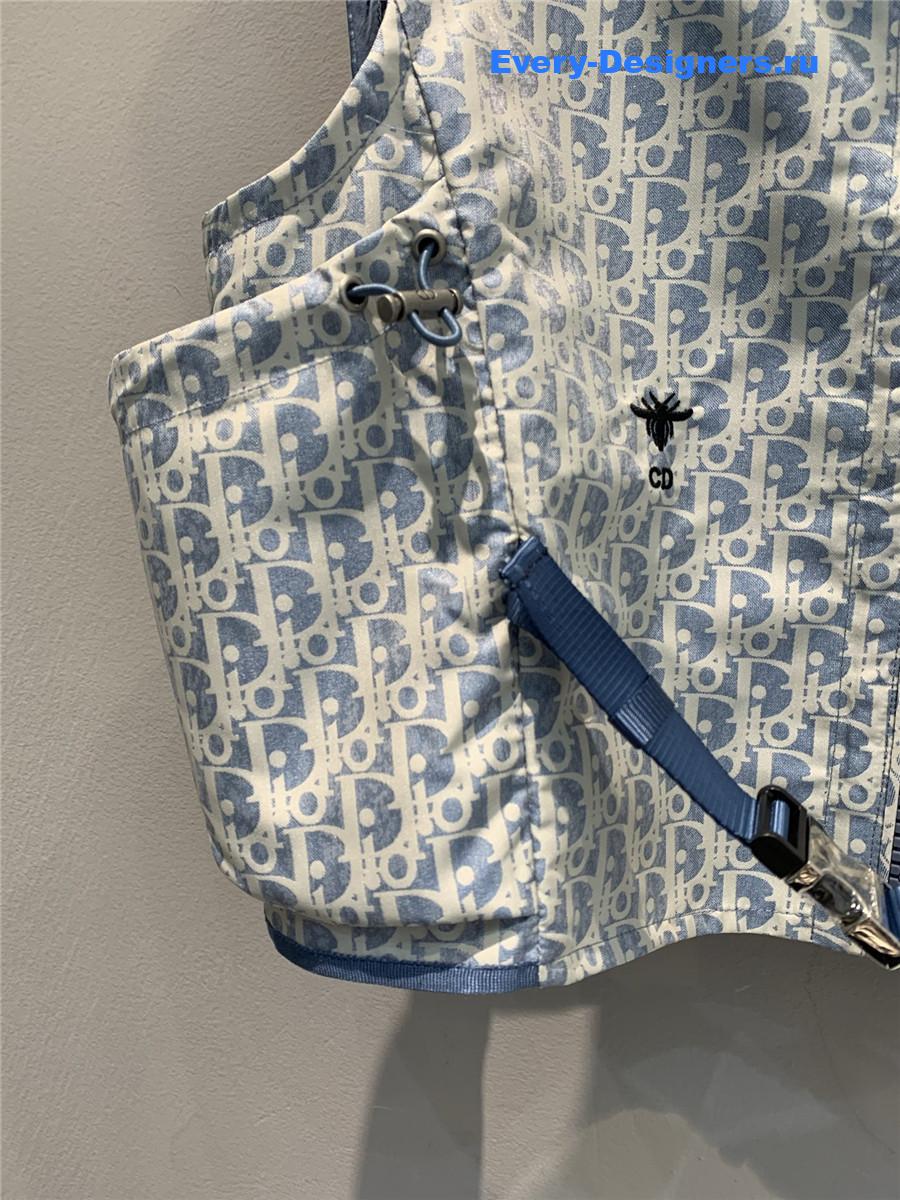 D10r oblique jacquard technical taffeta hooded vest