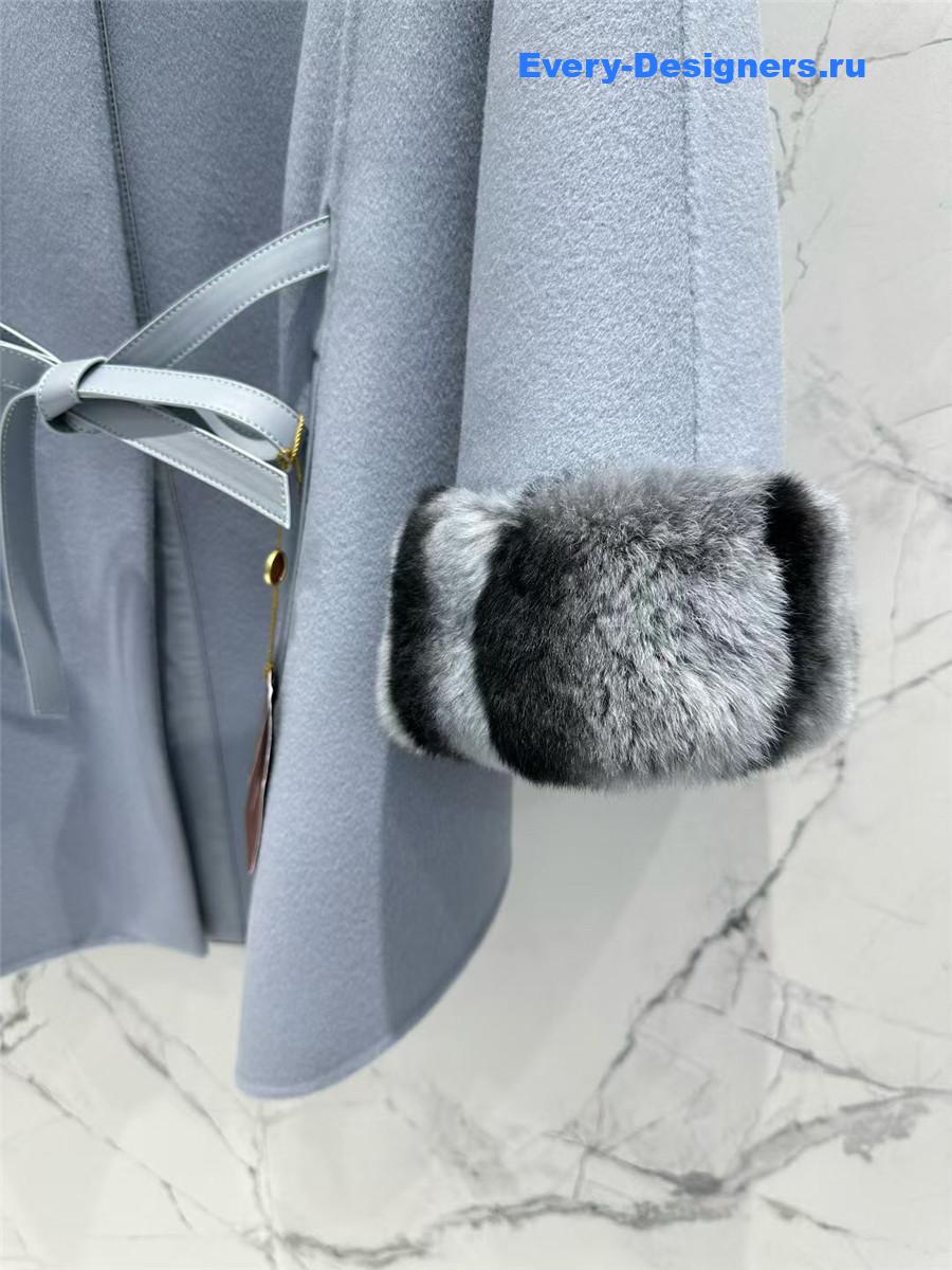 L0r0 P1ana light blue salzburg cashmere cape