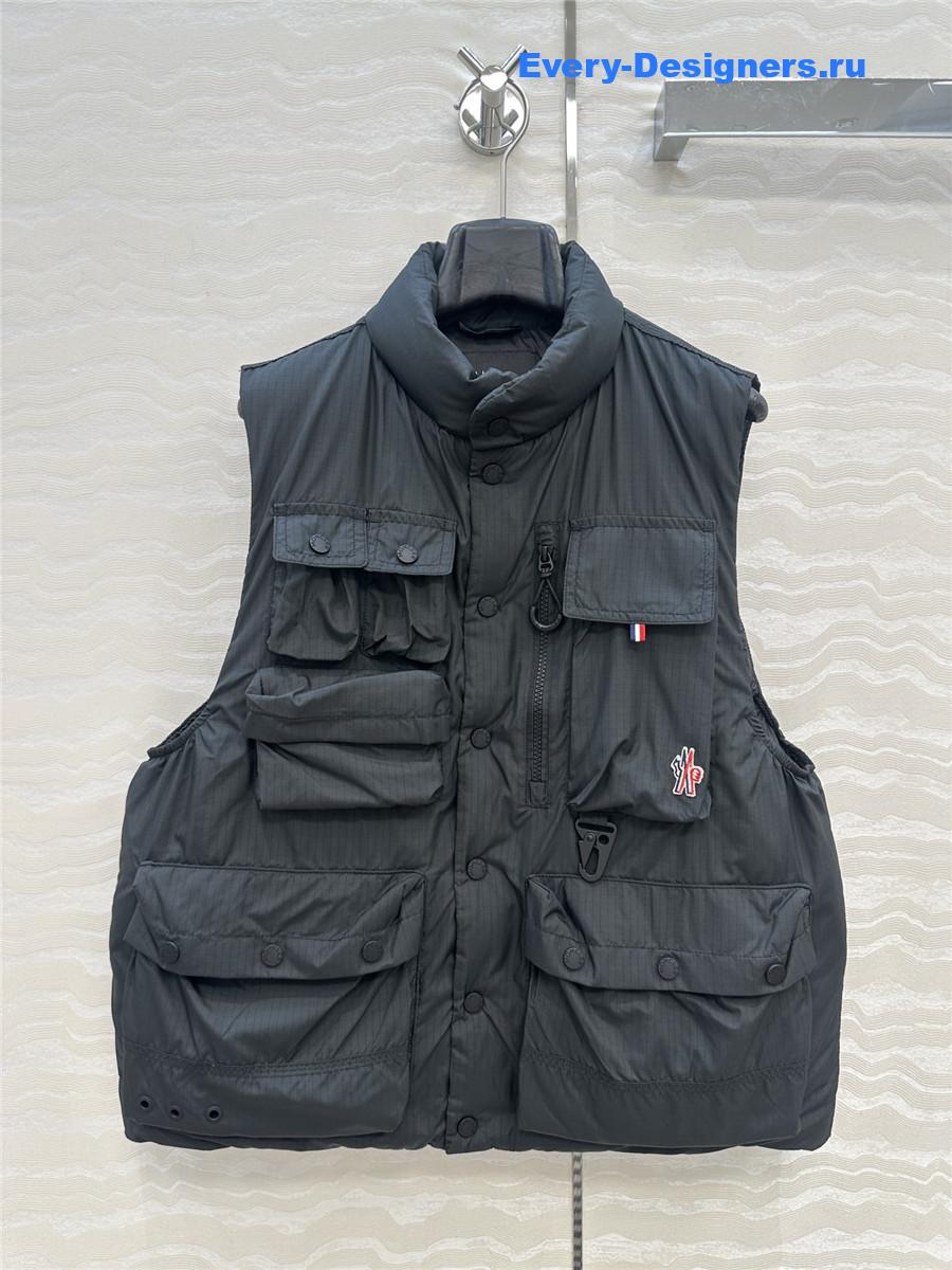 Moncler Black Grenoble Tongass Down Field Vest