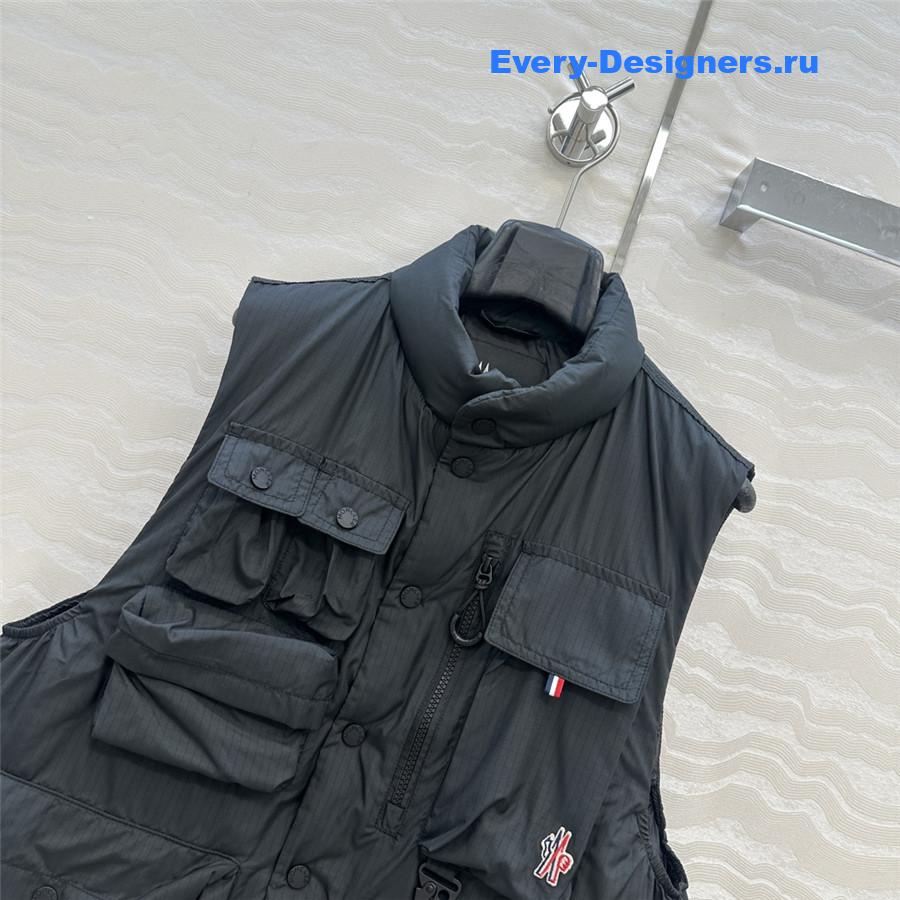 Moncler Black Grenoble Tongass Down Field Vest