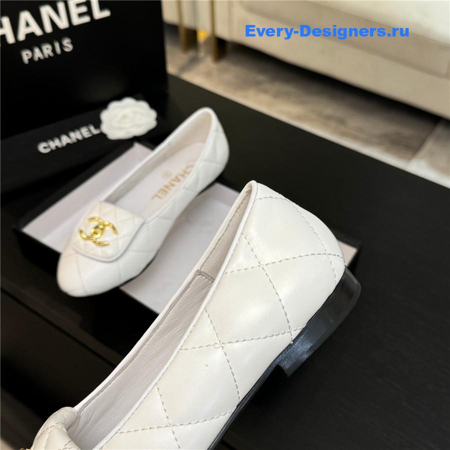 Ch**el white quilted turn cc lock calfskin ballet flats