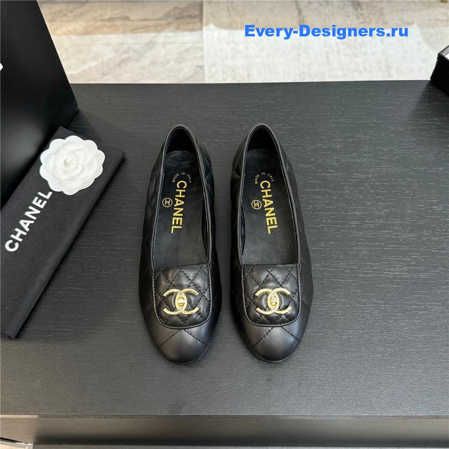 Ch**el black quilted turn cc lock calfskin ballet flats