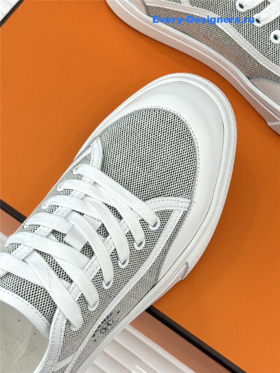 H**me5 white get sneaker