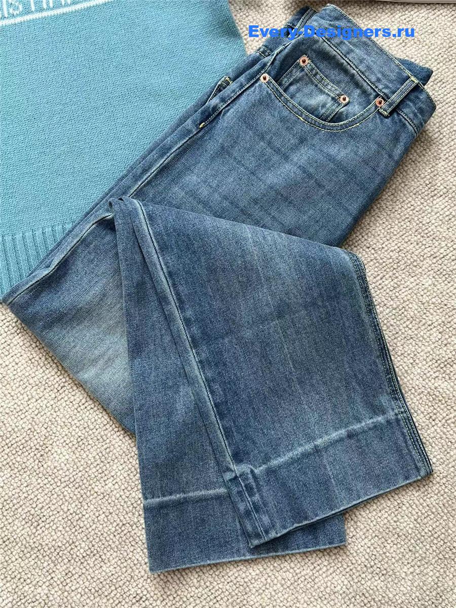 Va1e*ntin0 straight loose lightweight jeans