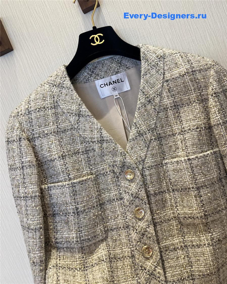 Ch**el grey v-neck tweed cropped coat