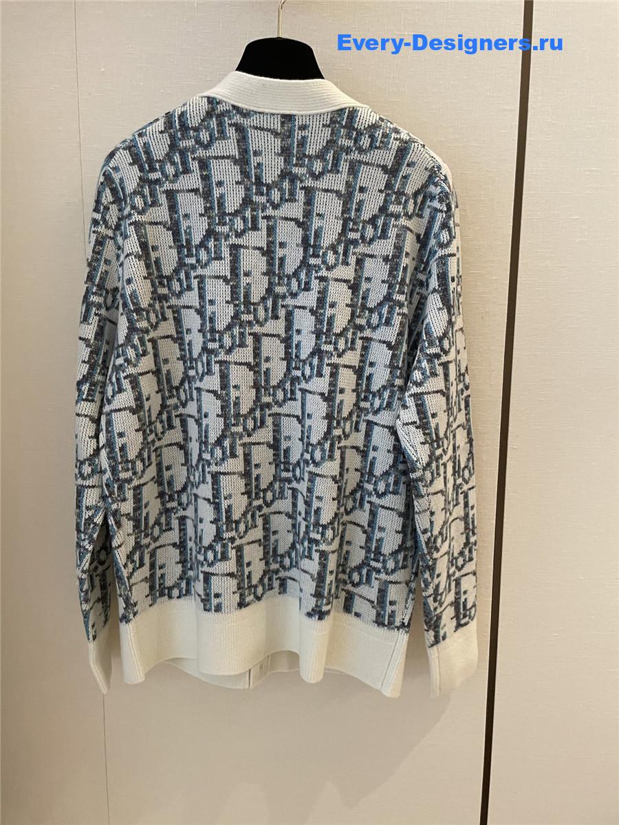 D10r white blue oblique cardigan