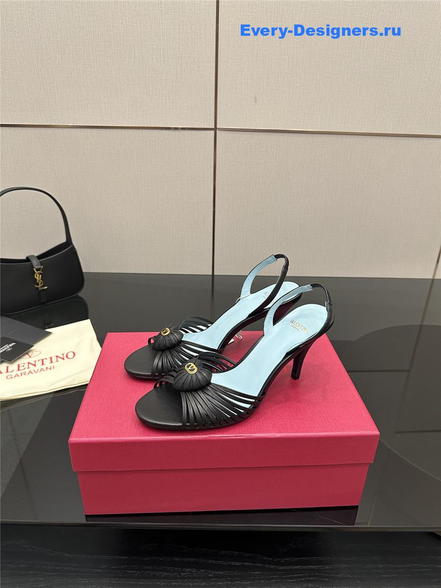 Va1e*ntin0 garavani 85mm black royal sandals