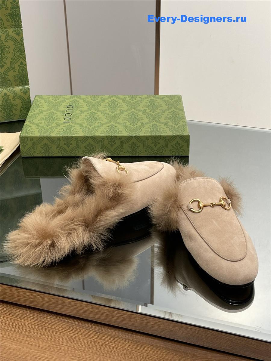 Gvc*1 beige suede wool flat mules