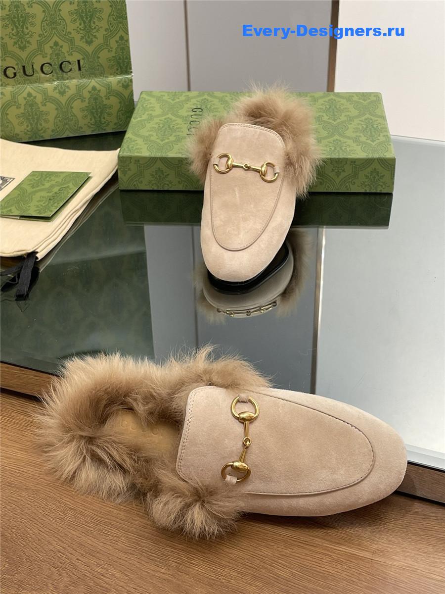 Gvc*1 beige suede wool flat mules