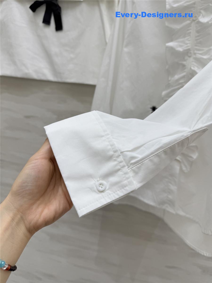 D10r white removable ruched collar blouse