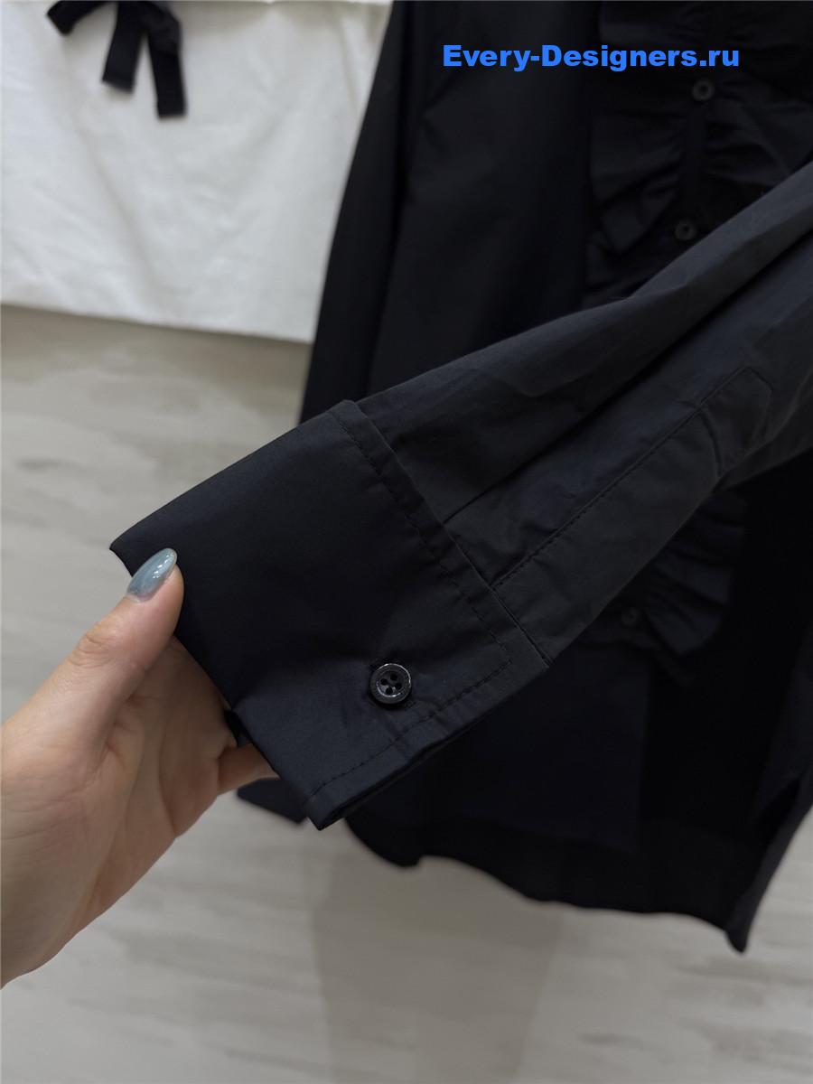 D10r black removable ruched collar blouse