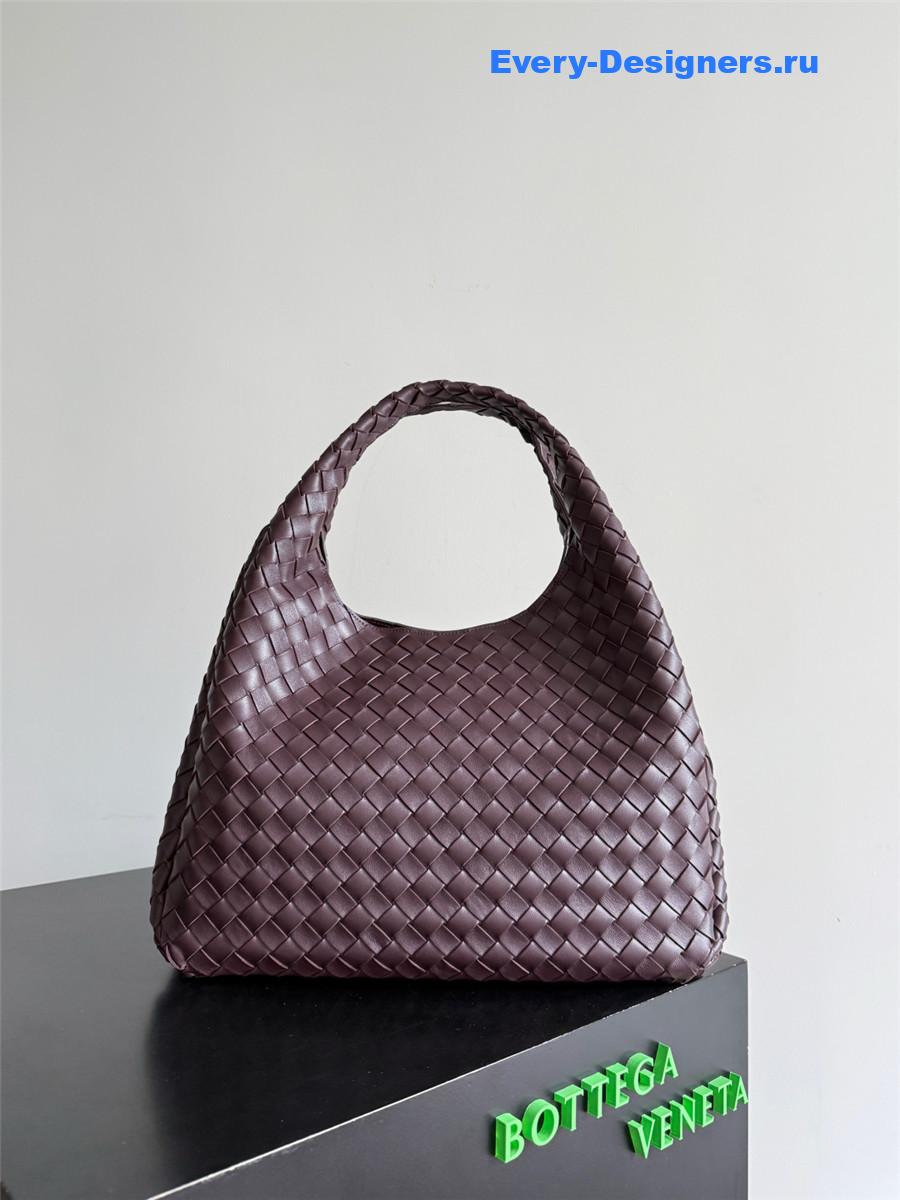 b0tt*ga Ven*ta maroon campana hobo