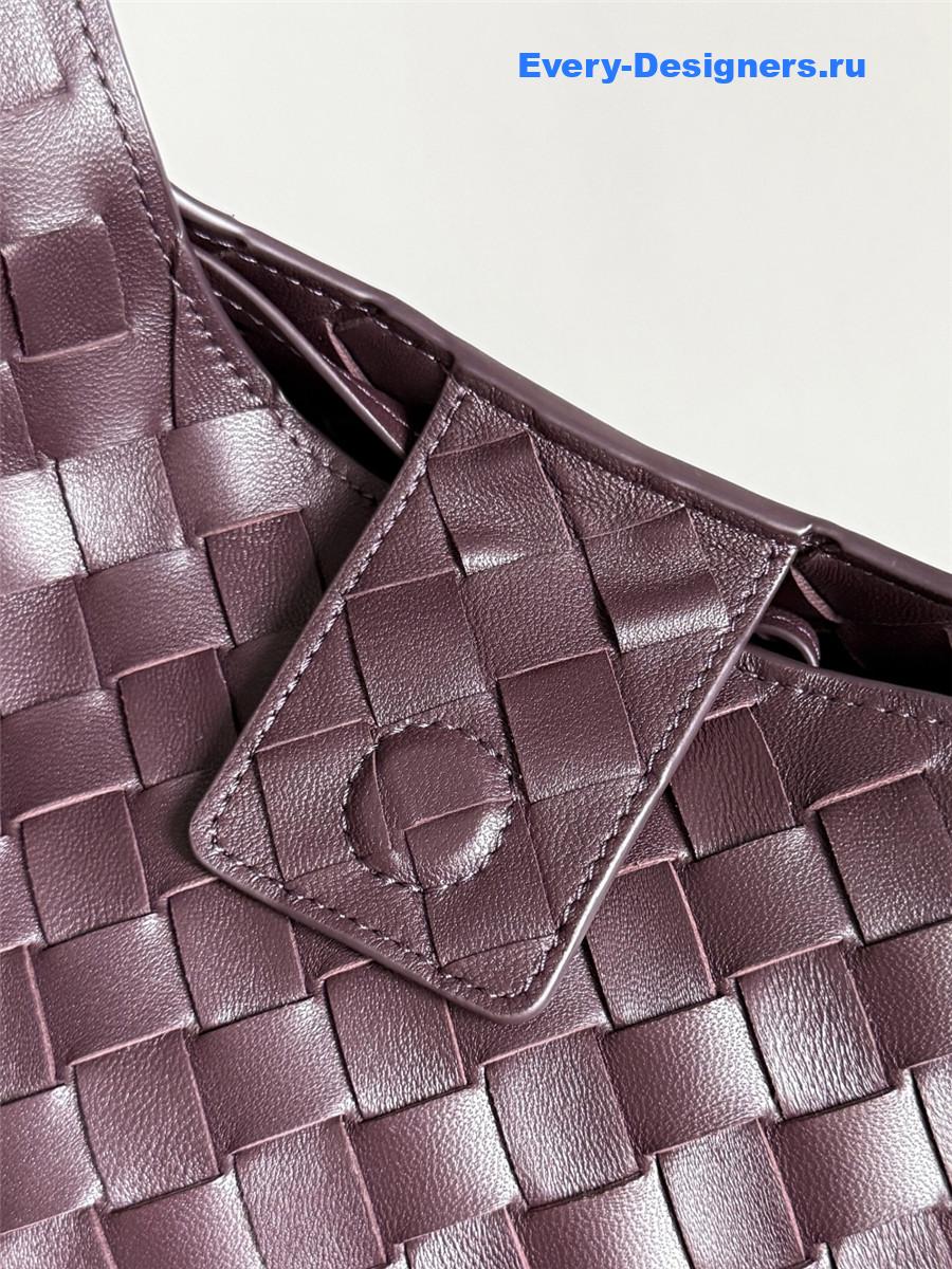 b0tt*ga Ven*ta maroon campana hobo