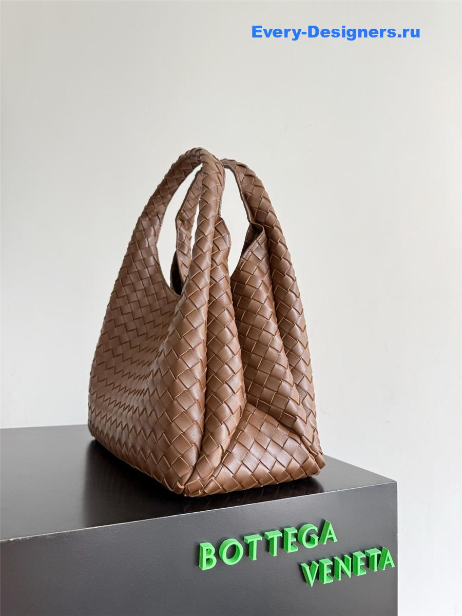 b0tt*ga Ven*ta brown campana hobo