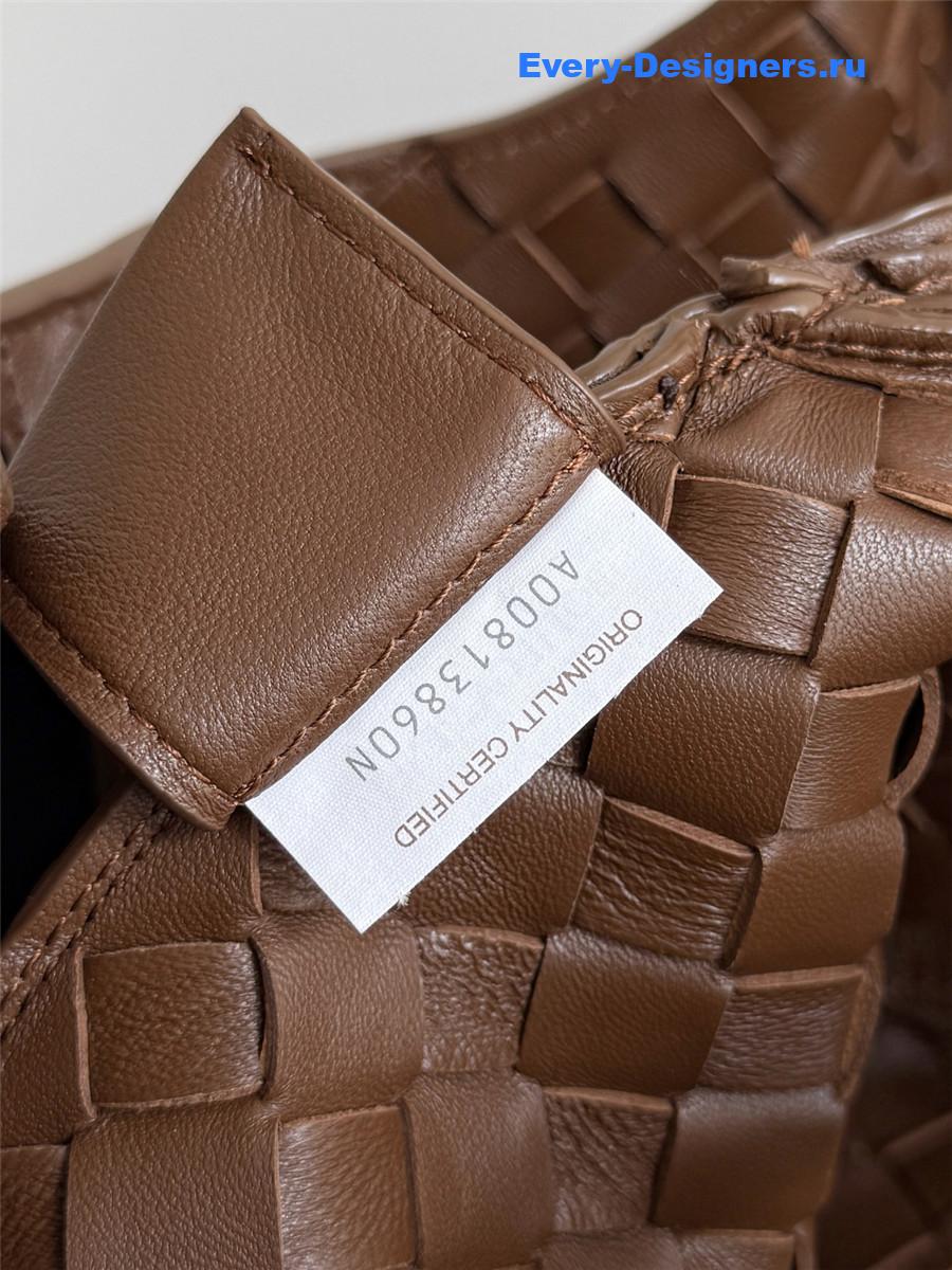 b0tt*ga Ven*ta brown campana hobo