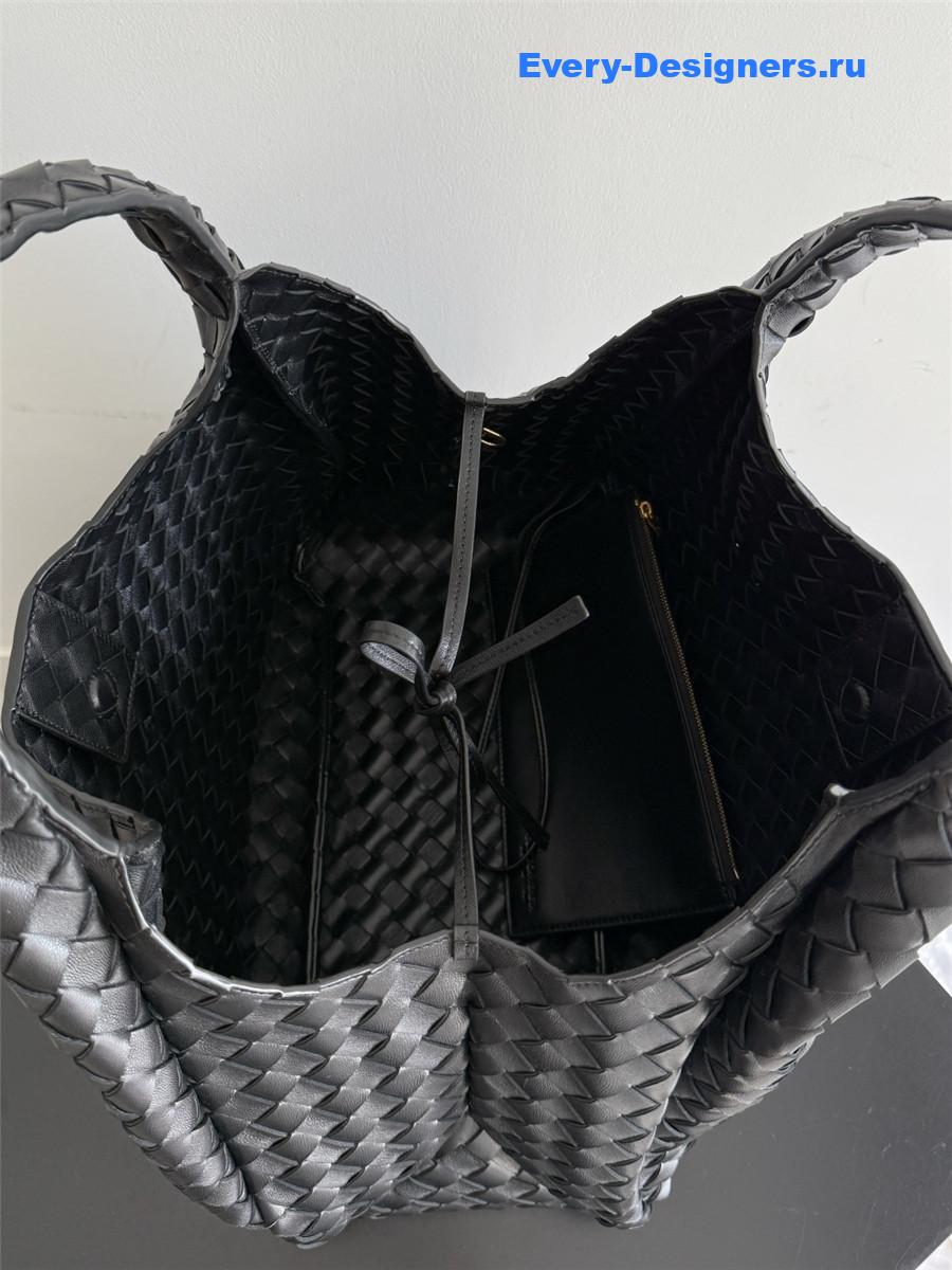 b0tt*ga Ven*ta black campana hobo