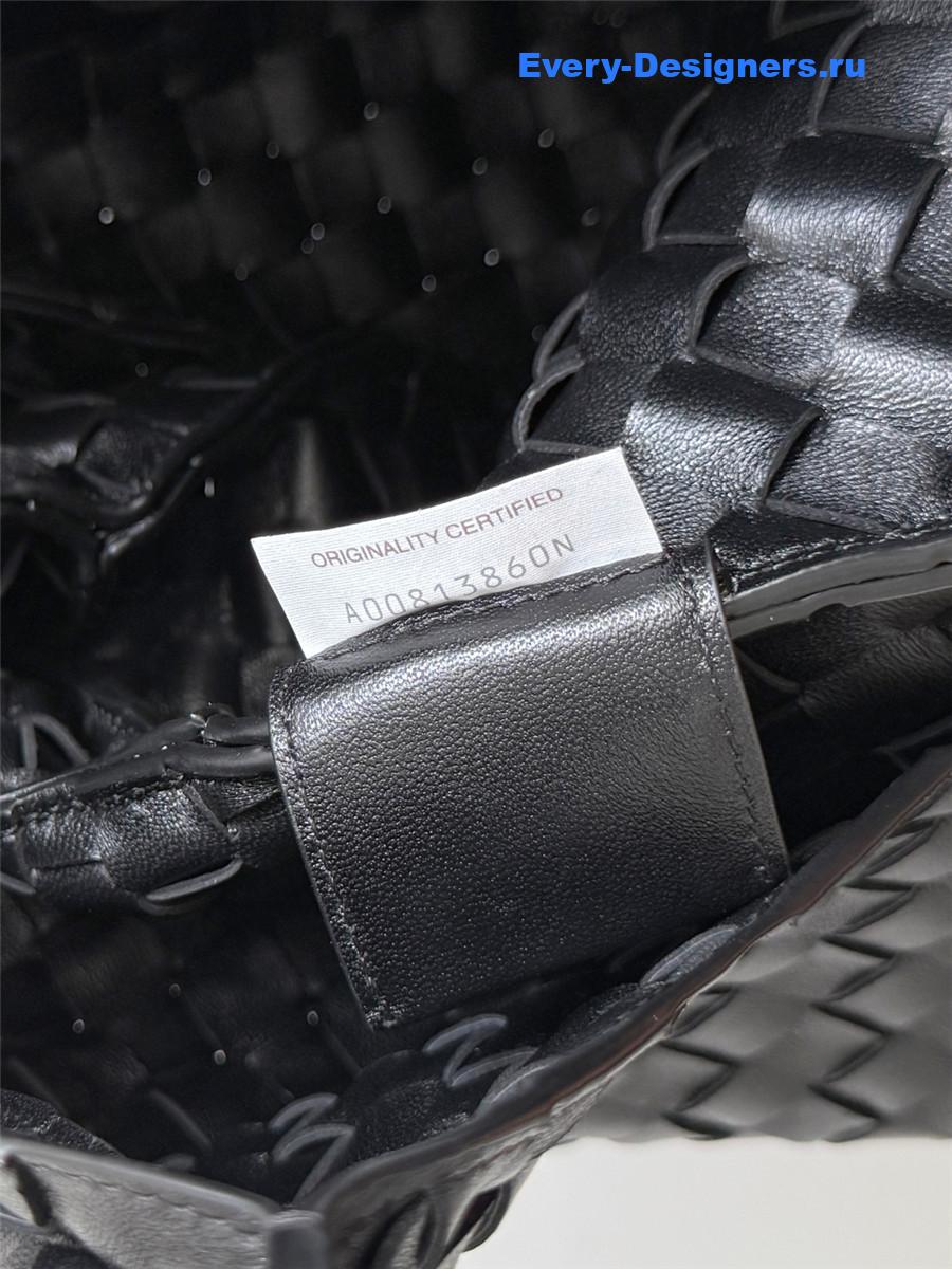 b0tt*ga Ven*ta black campana hobo