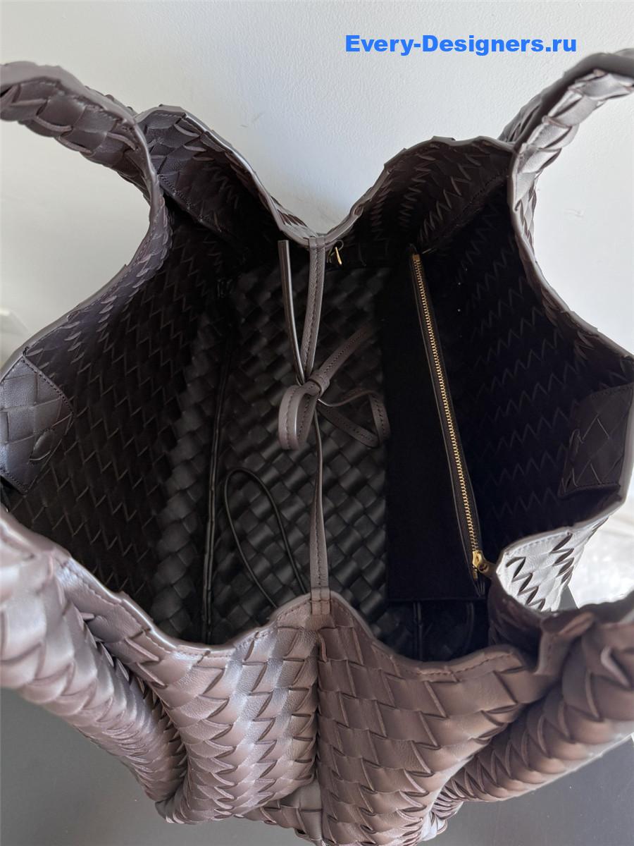 b0tt*ga Ven*ta dark brown campana hobo