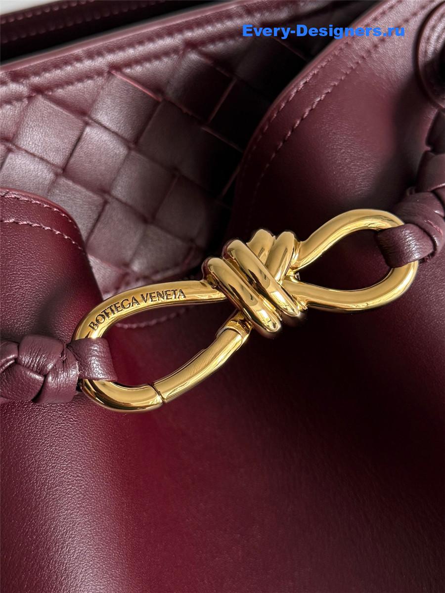 b0tt*ga Ven*ta burgundy andiamo bucket bag