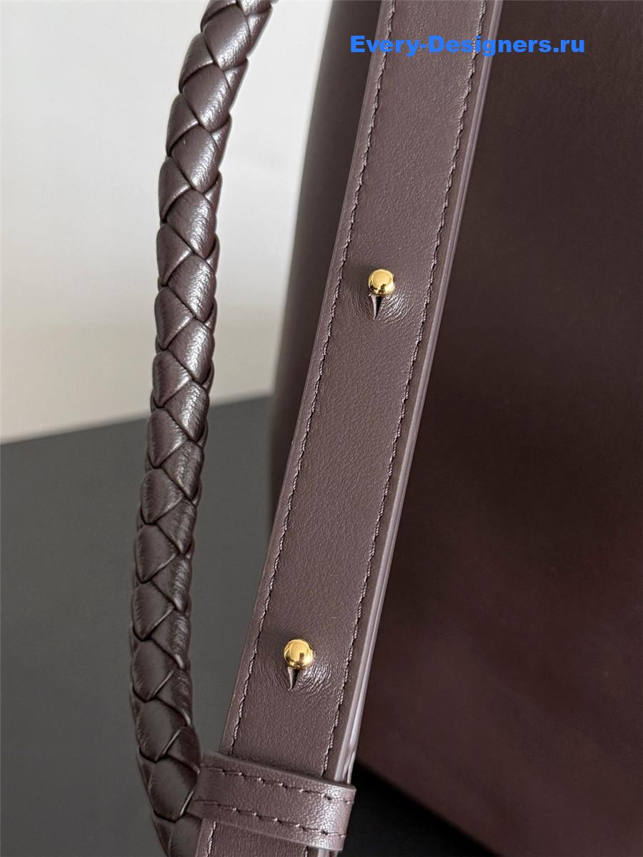 b0tt*ga Ven*ta dark brown andiamo bucket bag