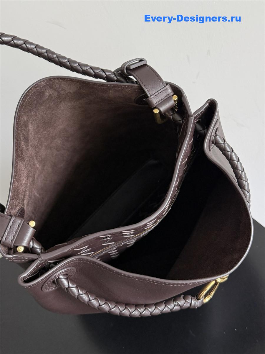 b0tt*ga Ven*ta dark brown andiamo bucket bag