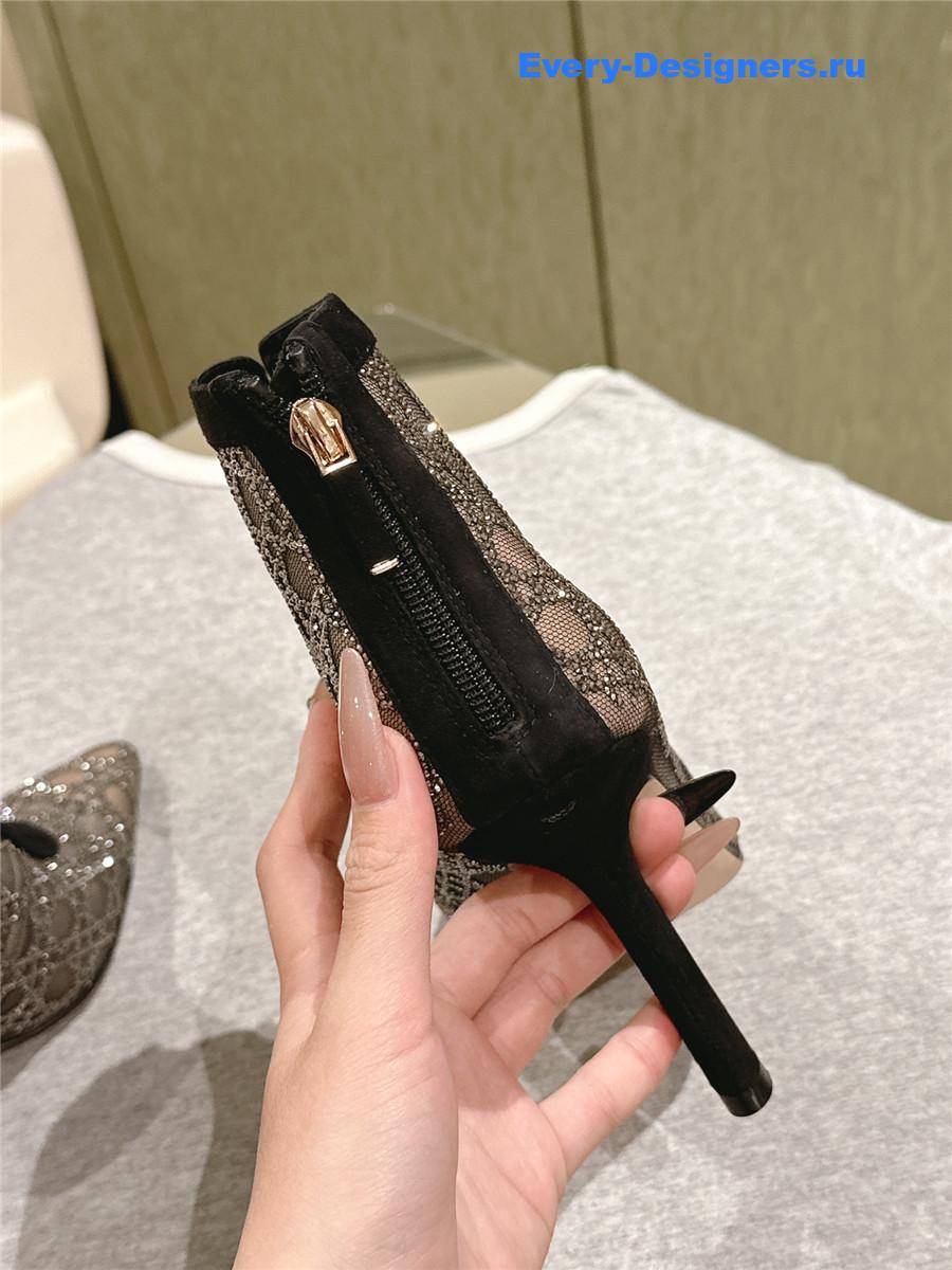 D10r black capture heeled ankle boot