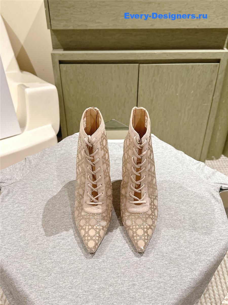 D10r pink capture heeled ankle boot