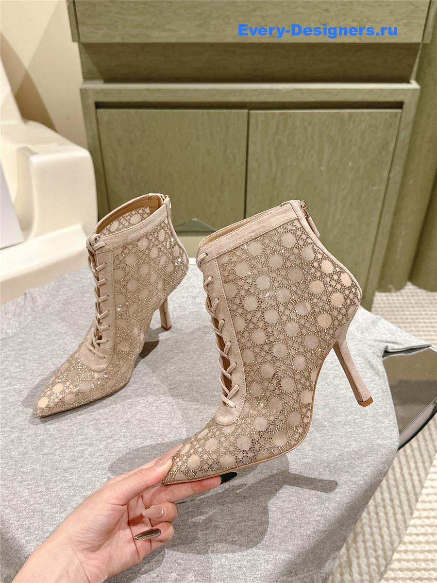 D10r pink capture heeled ankle boot