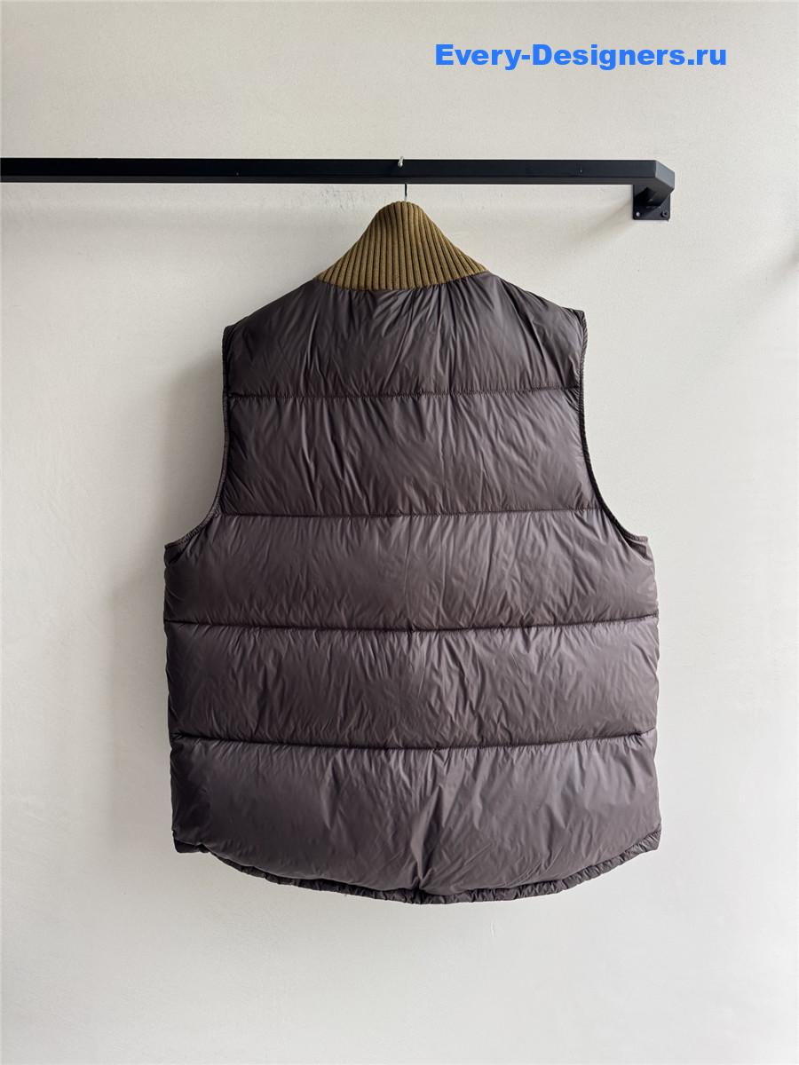 Ce1i*e knit collar down vest