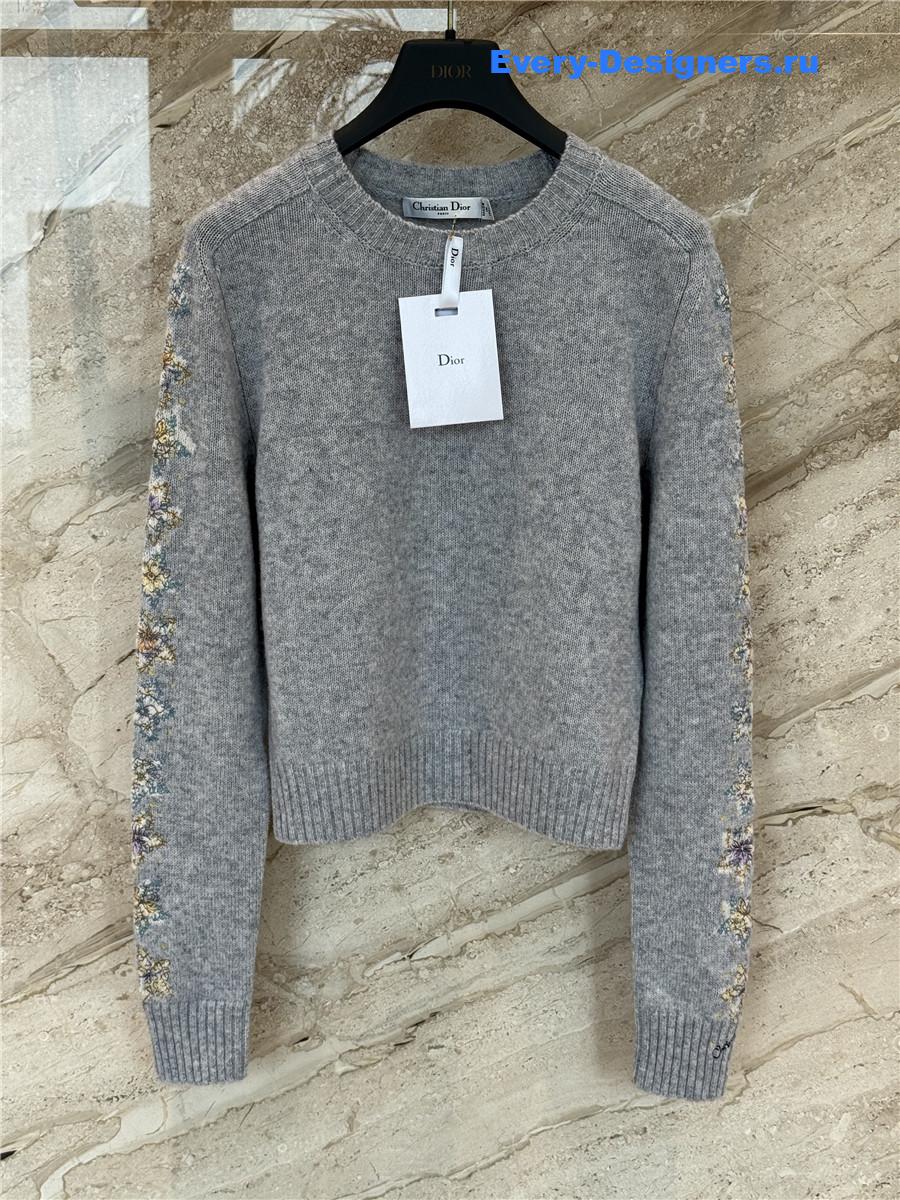 D10r grey embroidered cashmere sweater