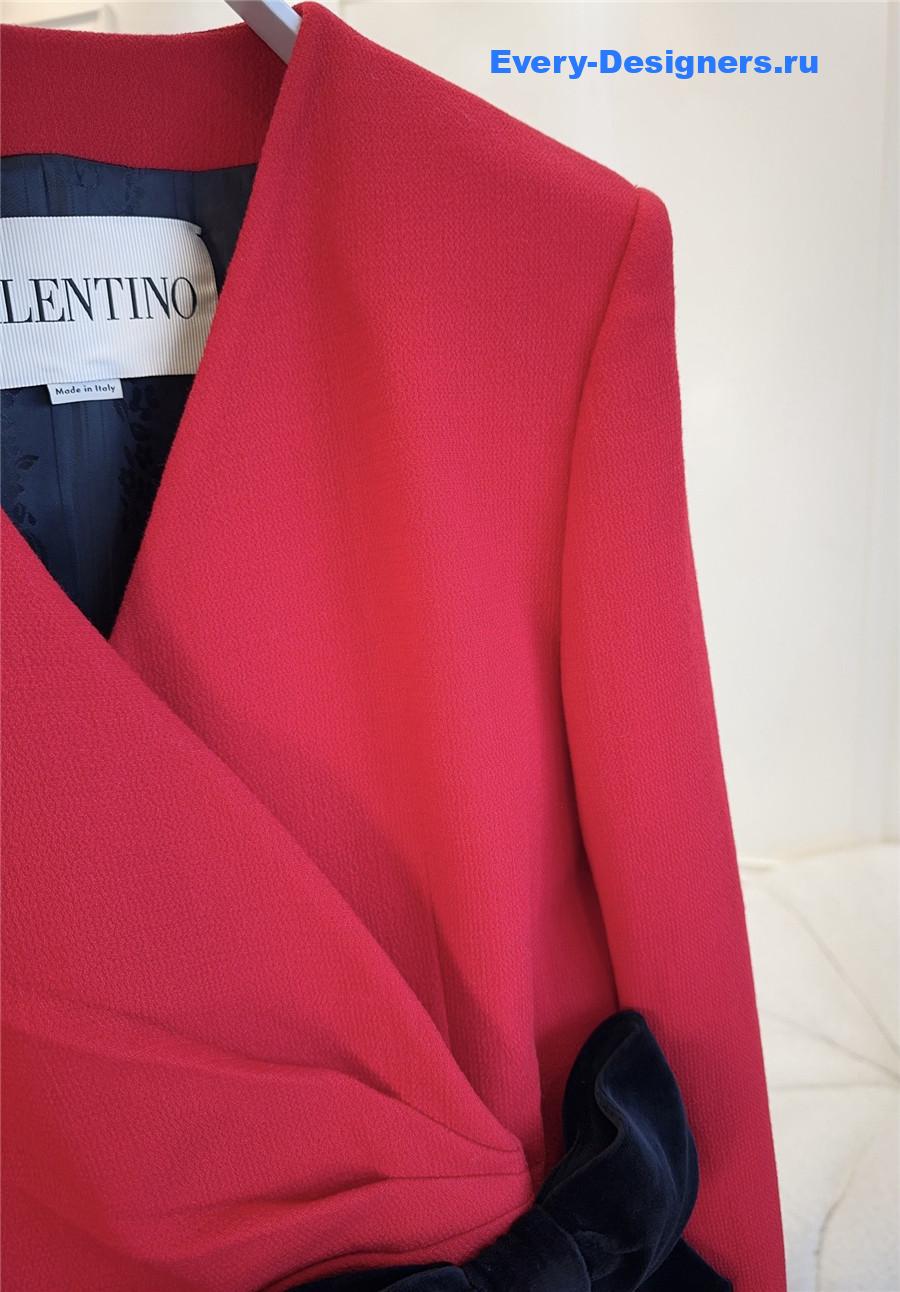 Va1e*ntin0 garavani red bow-detail crepe blazer