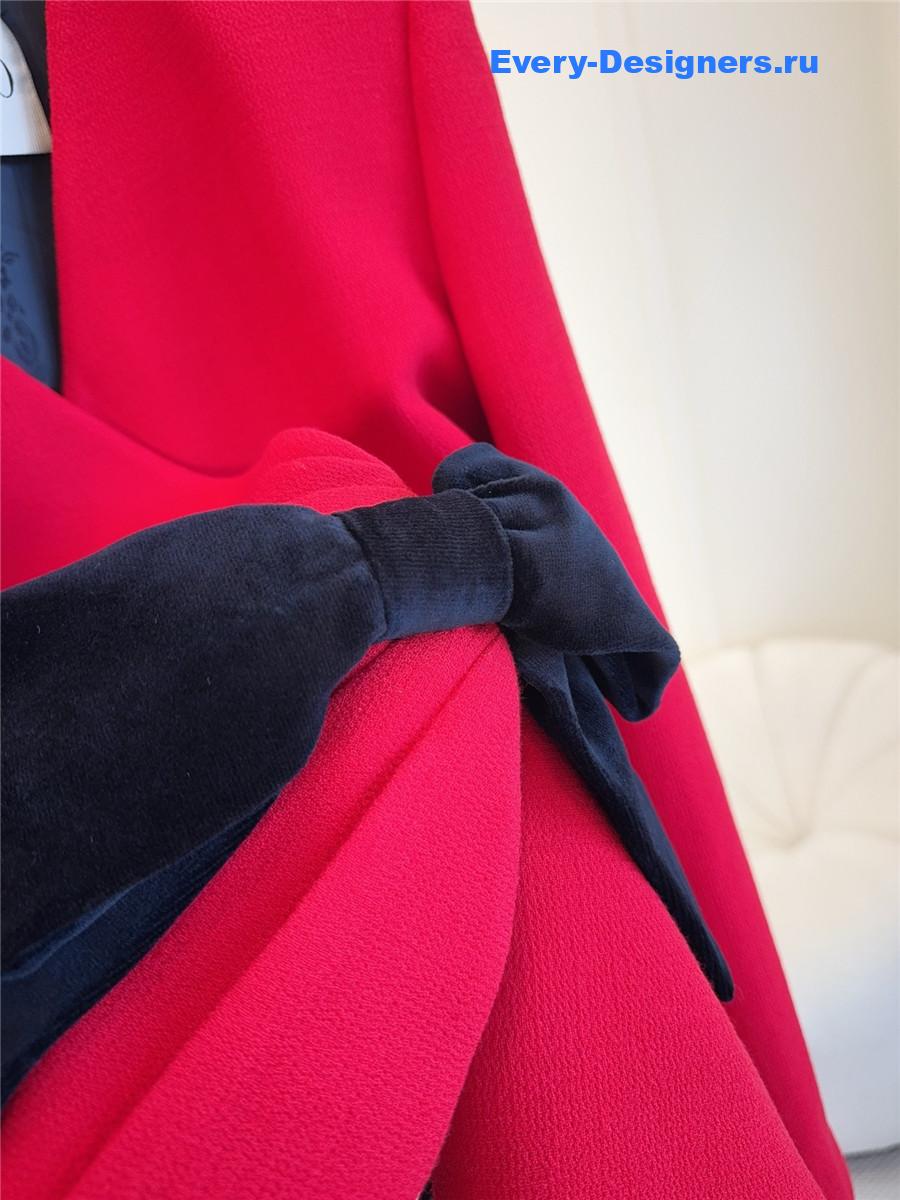 Va1e*ntin0 garavani red bow-detail crepe blazer