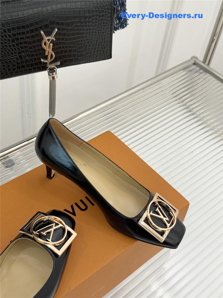 l0vis Vvtt0n black patent leather heel pumps