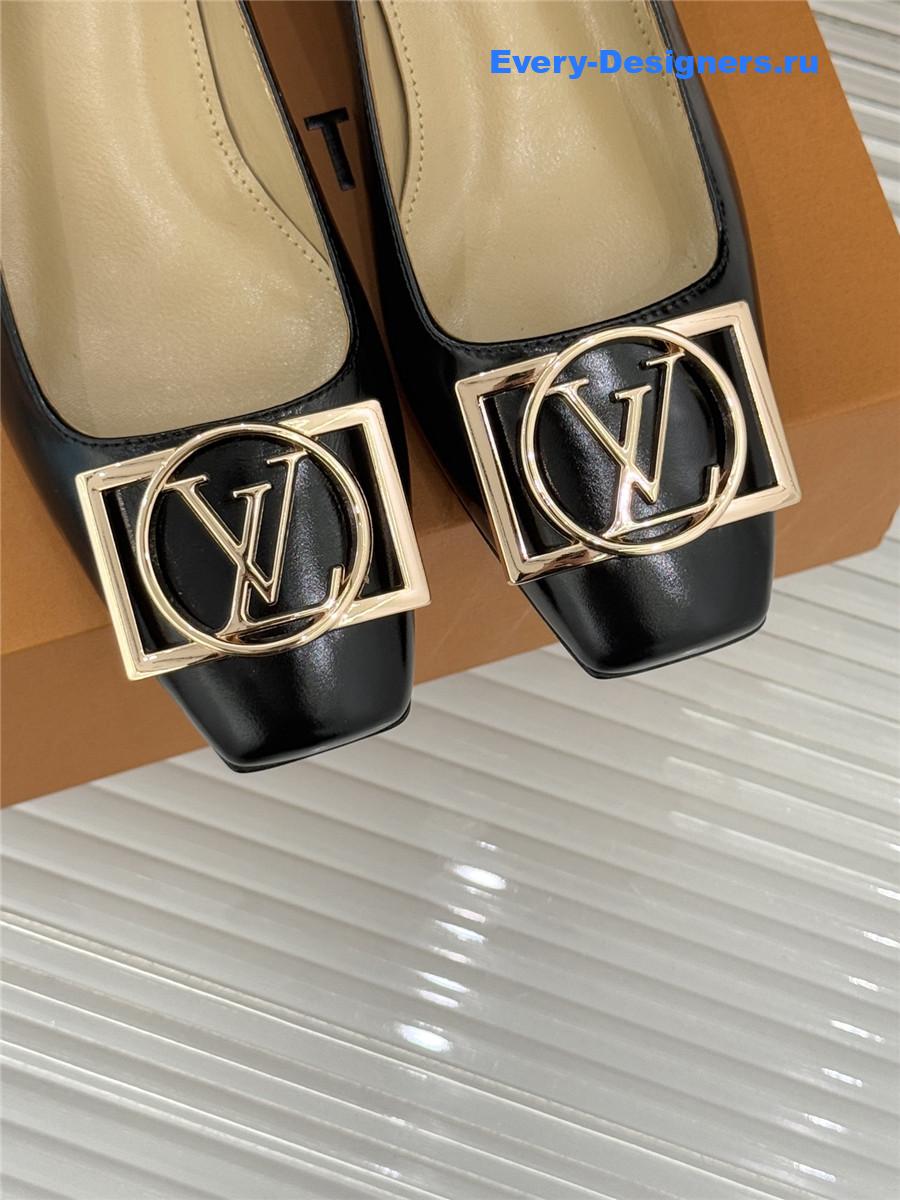 l0vis Vvtt0n black patent leather heel pumps