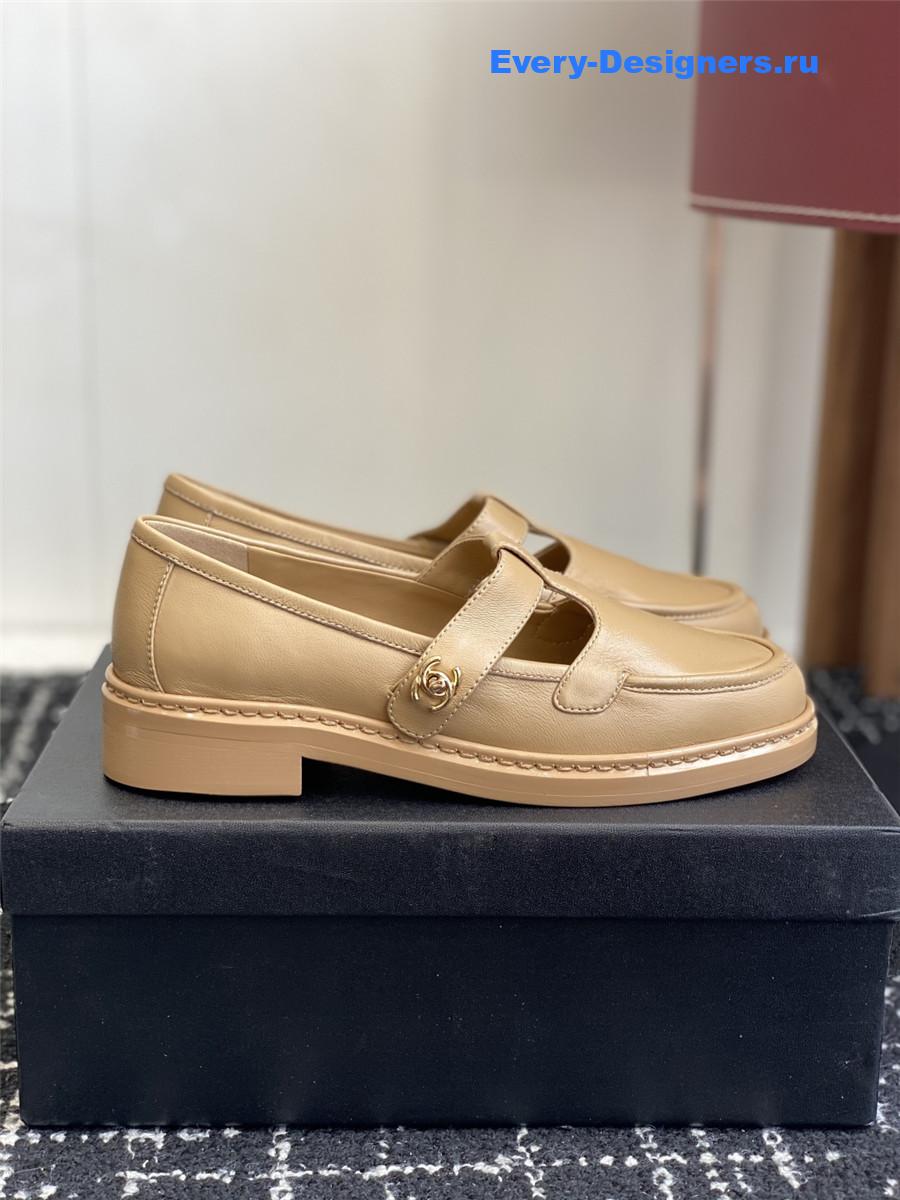 Ch**el beige calfskin moccasins