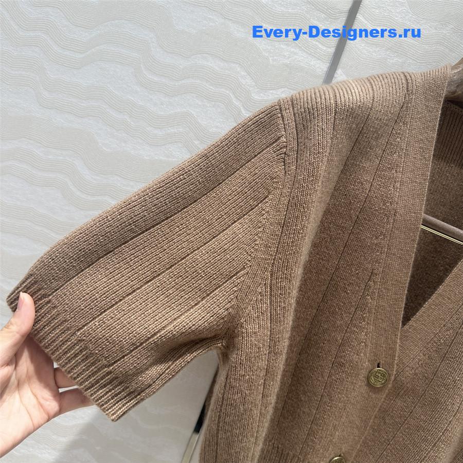 L0r0 P1ana camel cashmere skirt suit