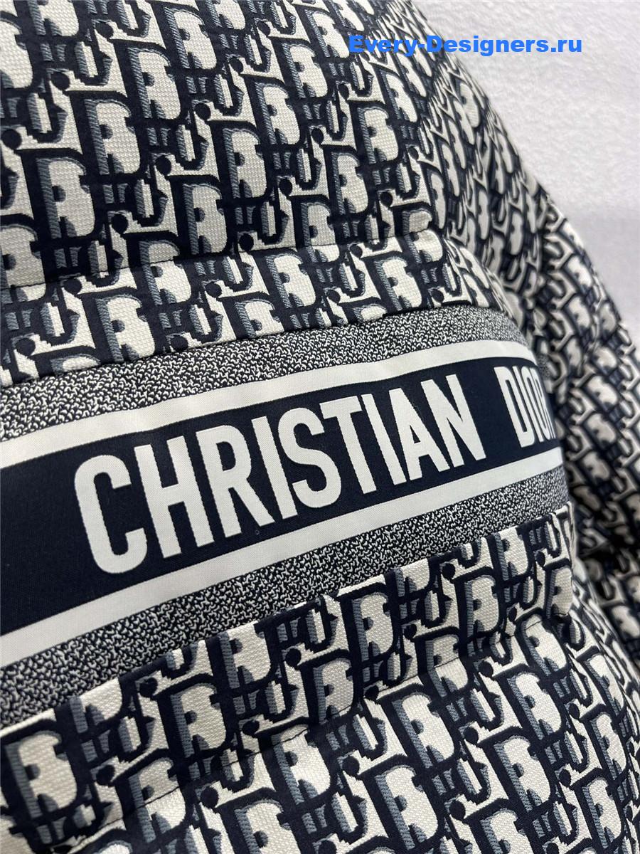 D10r oblique jacquard down jacket