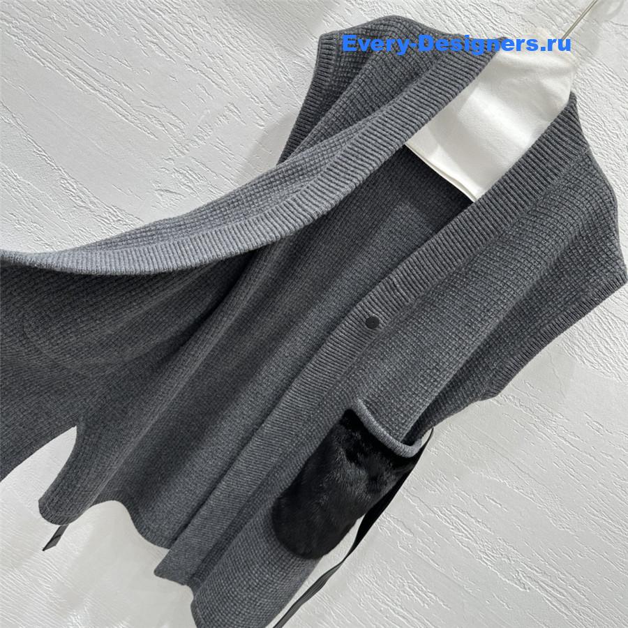 L0r0 P1ana dark grey mink knit vest